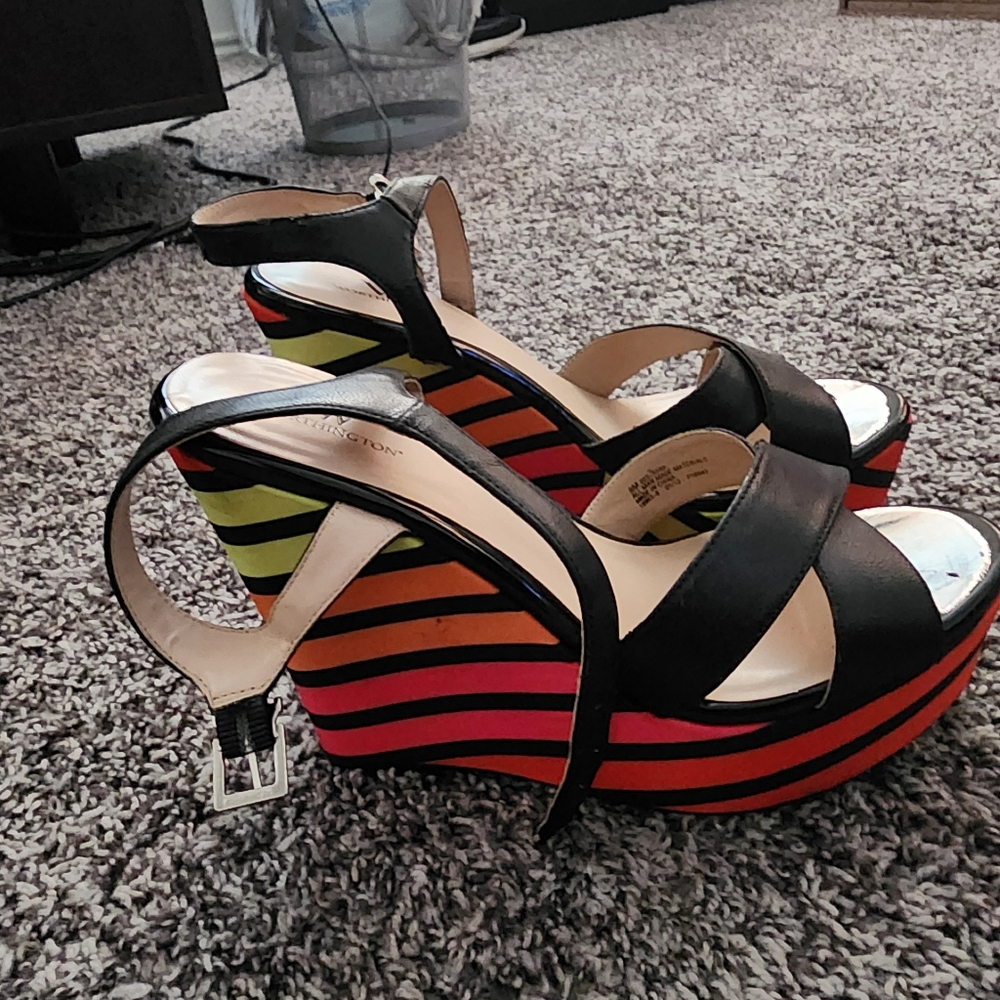 Worthington Ladies wedges size 9